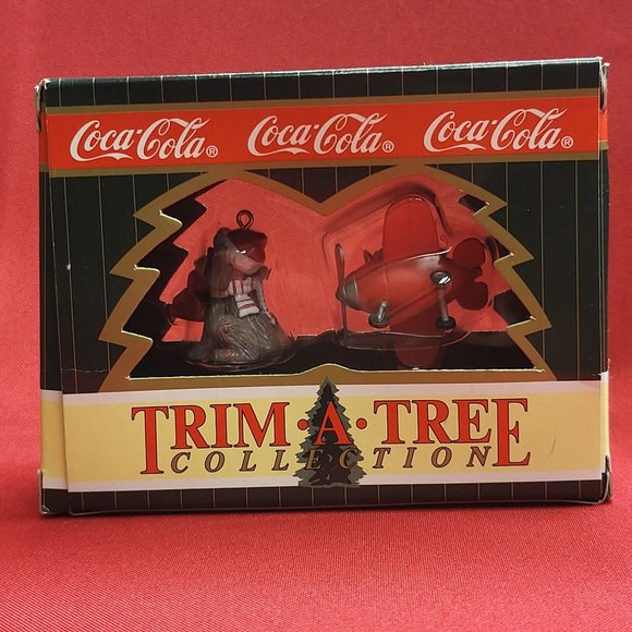 Coca Cola Trim A Tree Collection Elf Flying Airplane Dog Carrying Coke Bottles - Picture 8 of 11